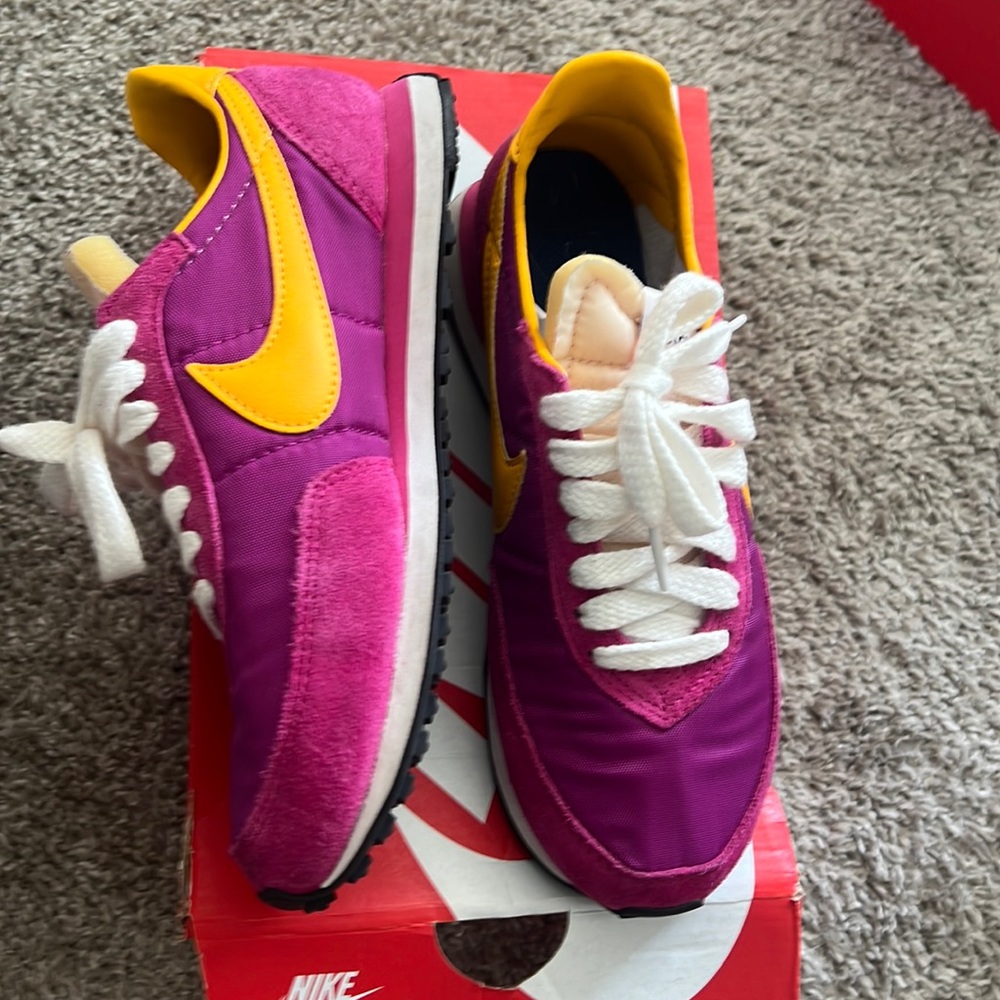 Nike daybreak womens 7/kids 5.5